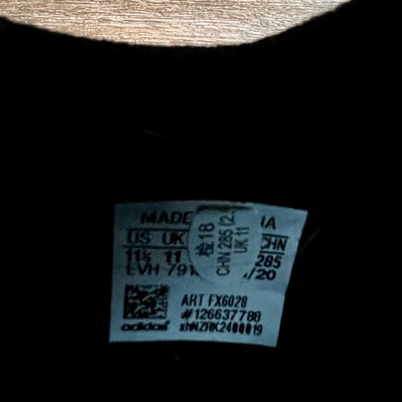 ADIDAS men’s size 11.5. Black. Worn once. - Picture 6 of 7